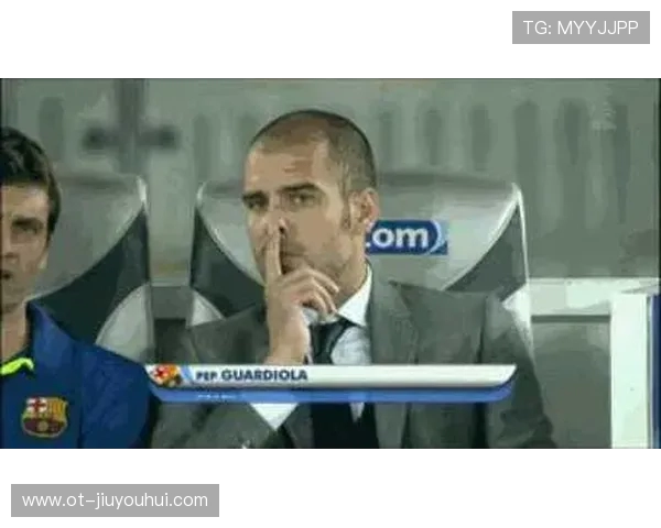 当足球守门员开始讲笑话时连球门都忍不住想笑 当足球守门员开始讲笑话时连球门都忍不住想笑